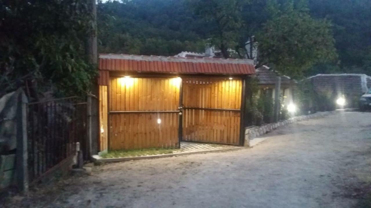 Guest House „Ivanovata house” Yanovets Extérieur photo